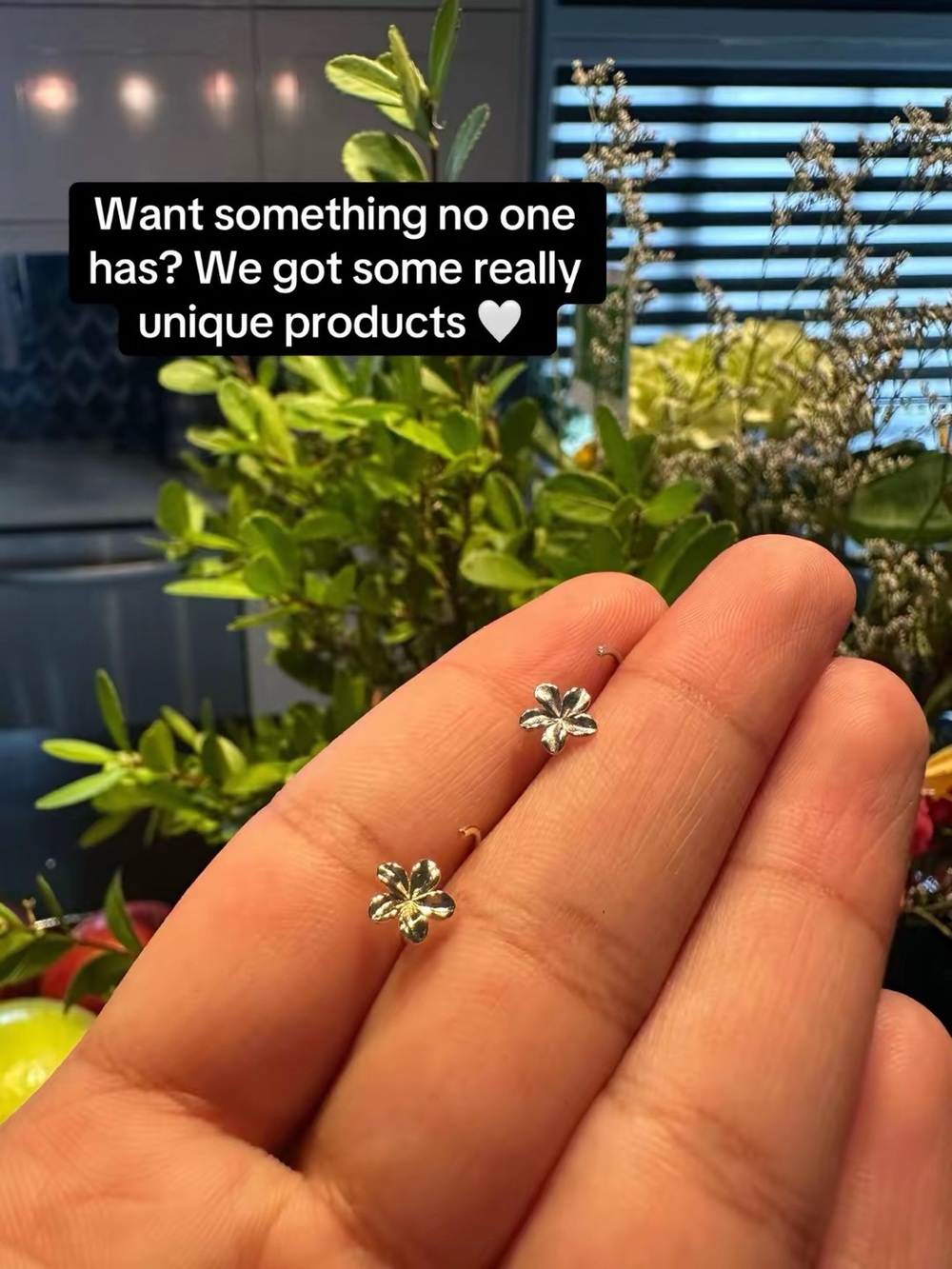 High quality smooth petal summer nose rings (gold and silver option)